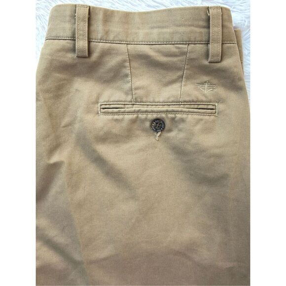 Dockers D4 SZ 36x32 Relaxed Fit Pleated Tan Khaki Pants - Picture 9 of 10